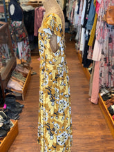Load image into Gallery viewer, The Odells Yellow &amp; Black Floral NWT! Ruffle Sleeve Dress, Size 12
