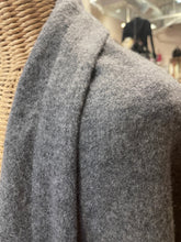 Load image into Gallery viewer, 45r Gray Wool Open Front Sweater Coat Made In Japan, Size 4=XL
