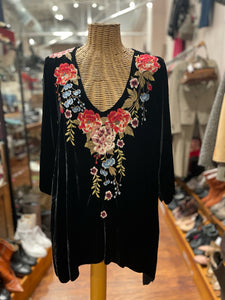 Johnny Was Black Velvet Embroidery Tunic Top, Size M