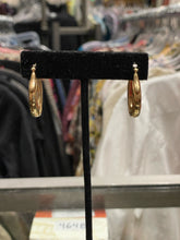 Load image into Gallery viewer, Fine Jewelry Gold 14 Karat Hoop Earrings
