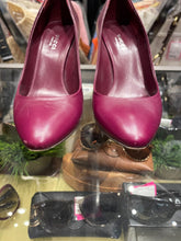 Load image into Gallery viewer, Gucci Ruby Leather Heels W/Horsebit Accent, Size 36
